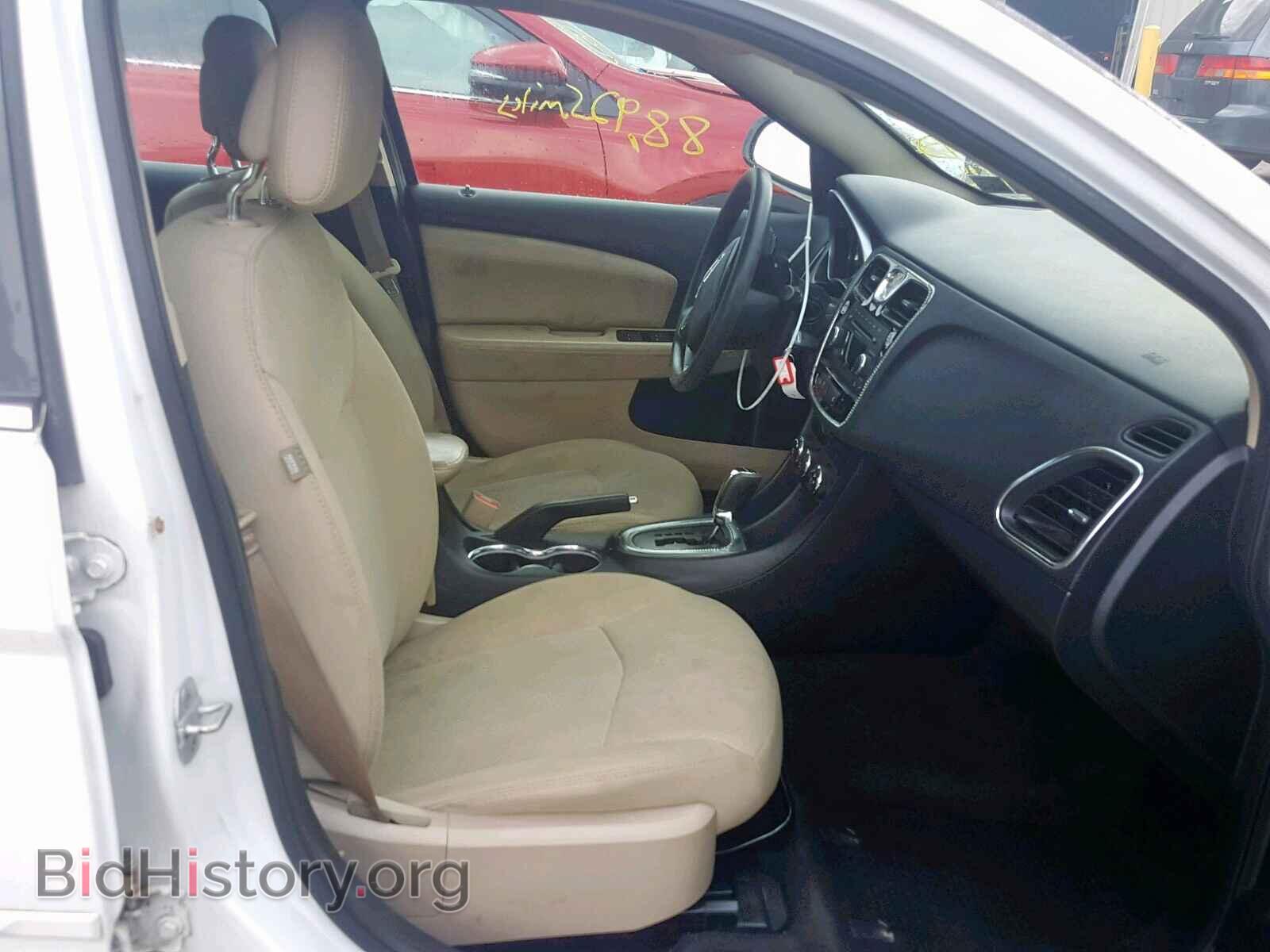 2012 CHRYSLER 200 - VIN: 1C3CCBAB0CN212568 - Фото 5