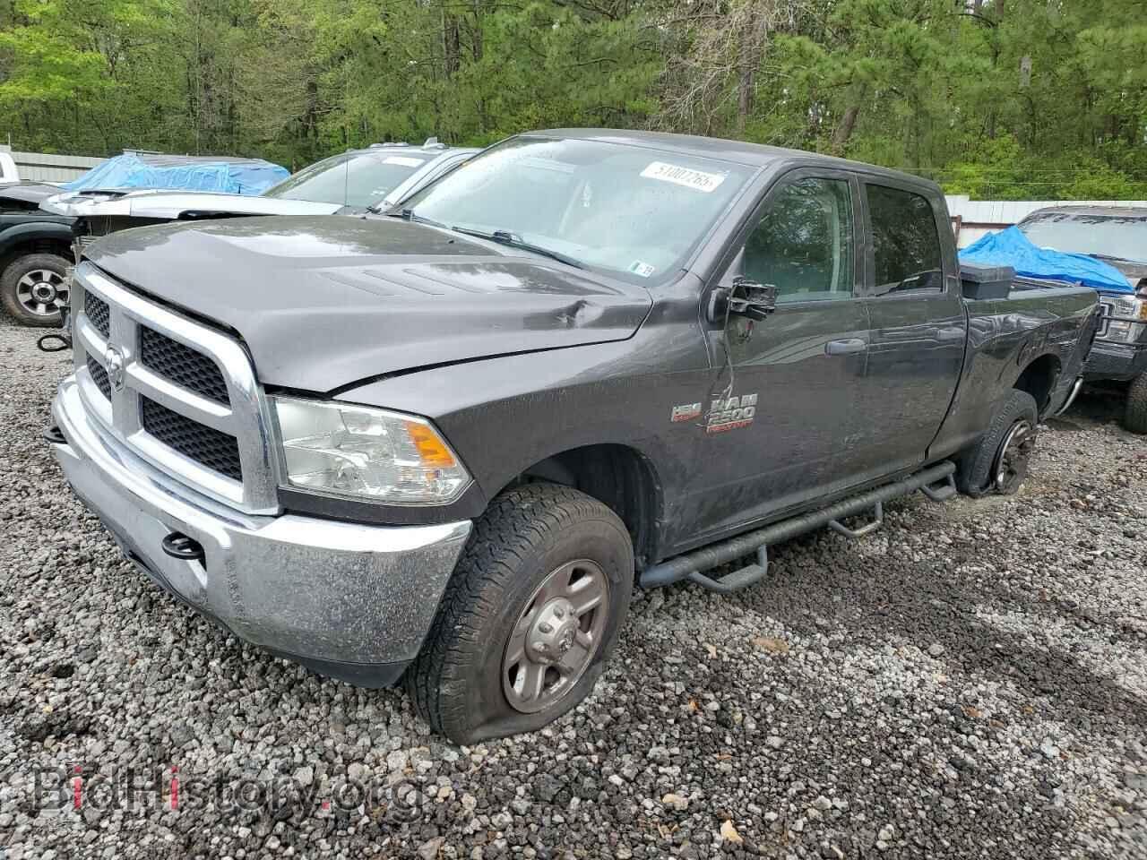 Photo 3C6UR5HJ2HG537730 - RAM All Models 2017