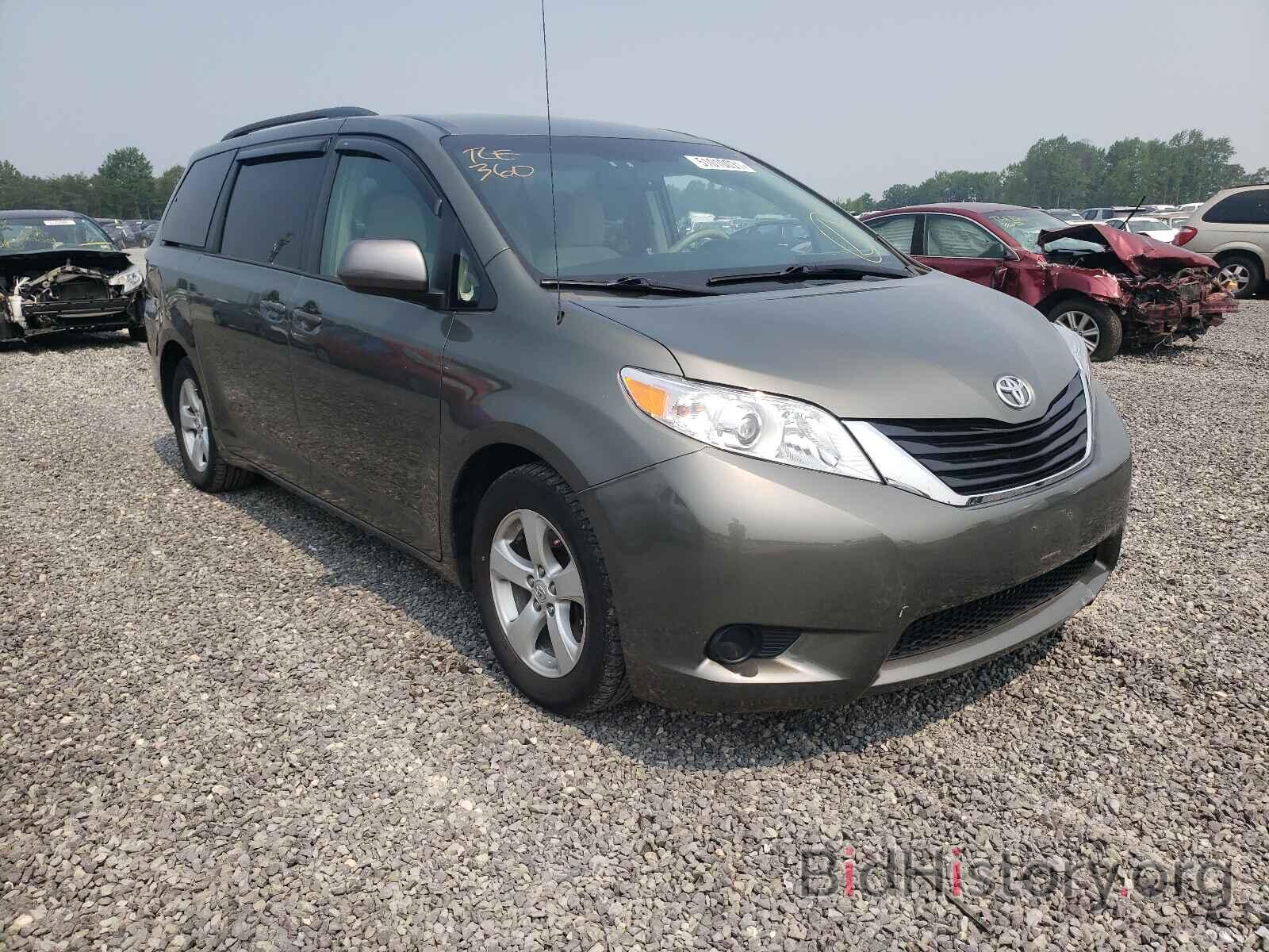 Фотография 5TDKK3DC1BS097069 - TOYOTA SIENNA 2011