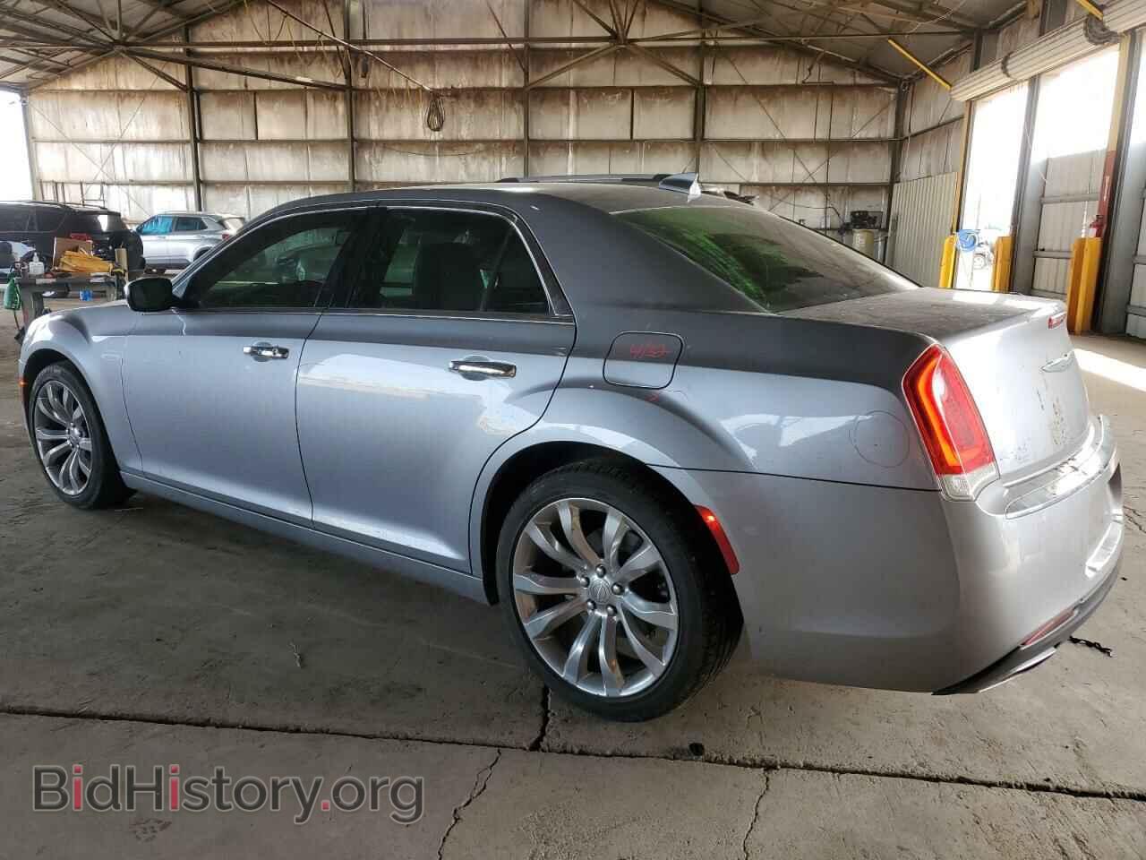 2018 CHRYSLER 300 - VIN: 2C3CCAEG0JH123217 - Фото 2