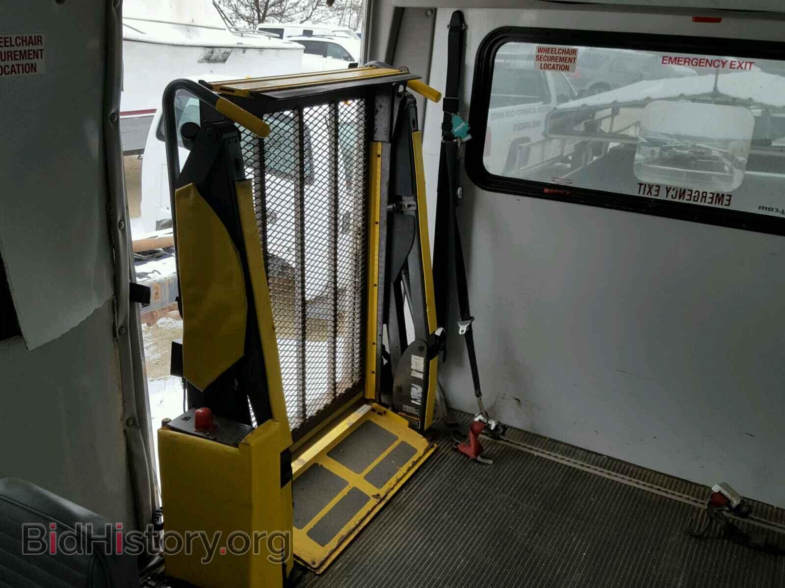 2009 FORD ECONOLINE - VIN: 1FDFE45S09DA52856 - Photo 9