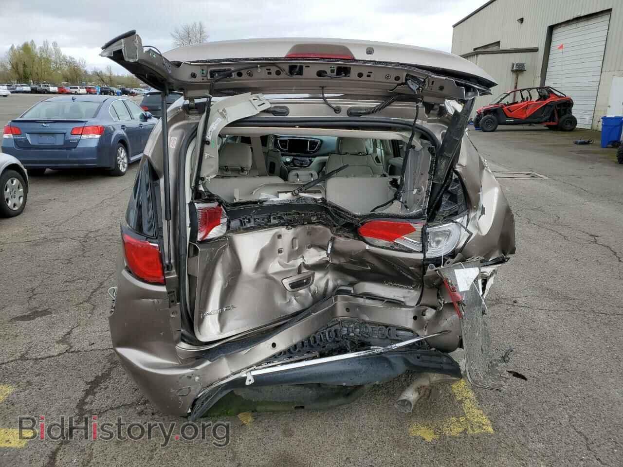 2018 CHRYSLER PACIFICA - VIN: 2C4RC1GG8JR112852 - Фото 6