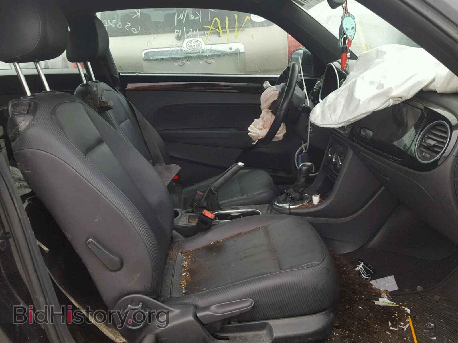 2012 VOLKSWAGEN BEETLE - VIN: 3VWJP7ATXCM650437 - Фото 5
