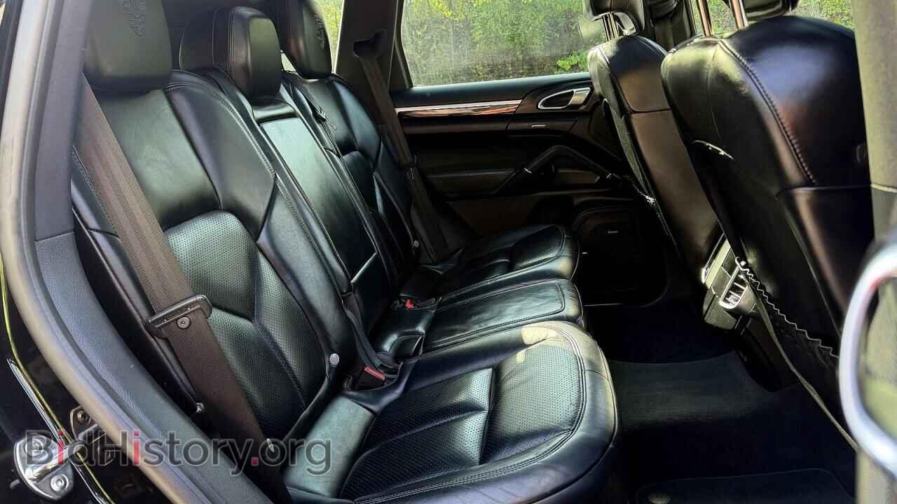 2017 PORSCHE CAYENNE - VIN: WP1AA2A21HKA86947 - Photo 6
