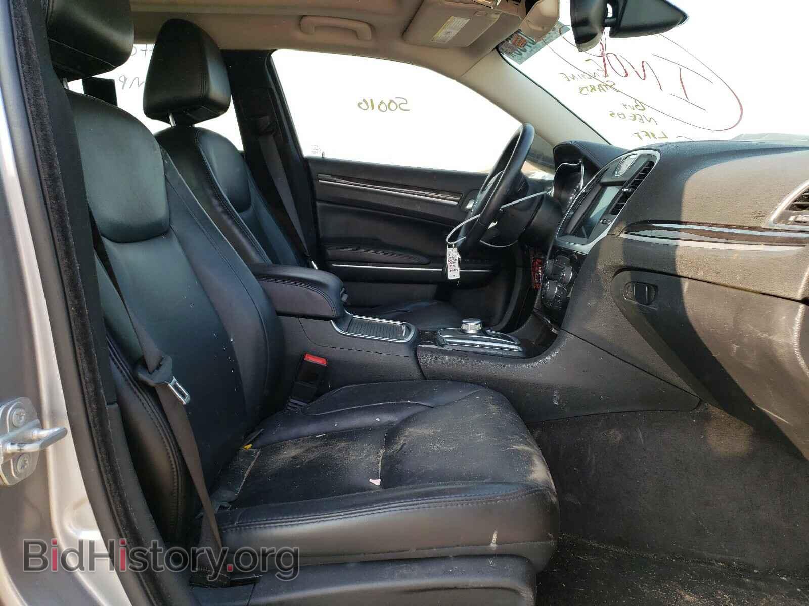 2016 CHRYSLER 300 - VIN: 2C3CCAAG3GH243267 - Фото 5