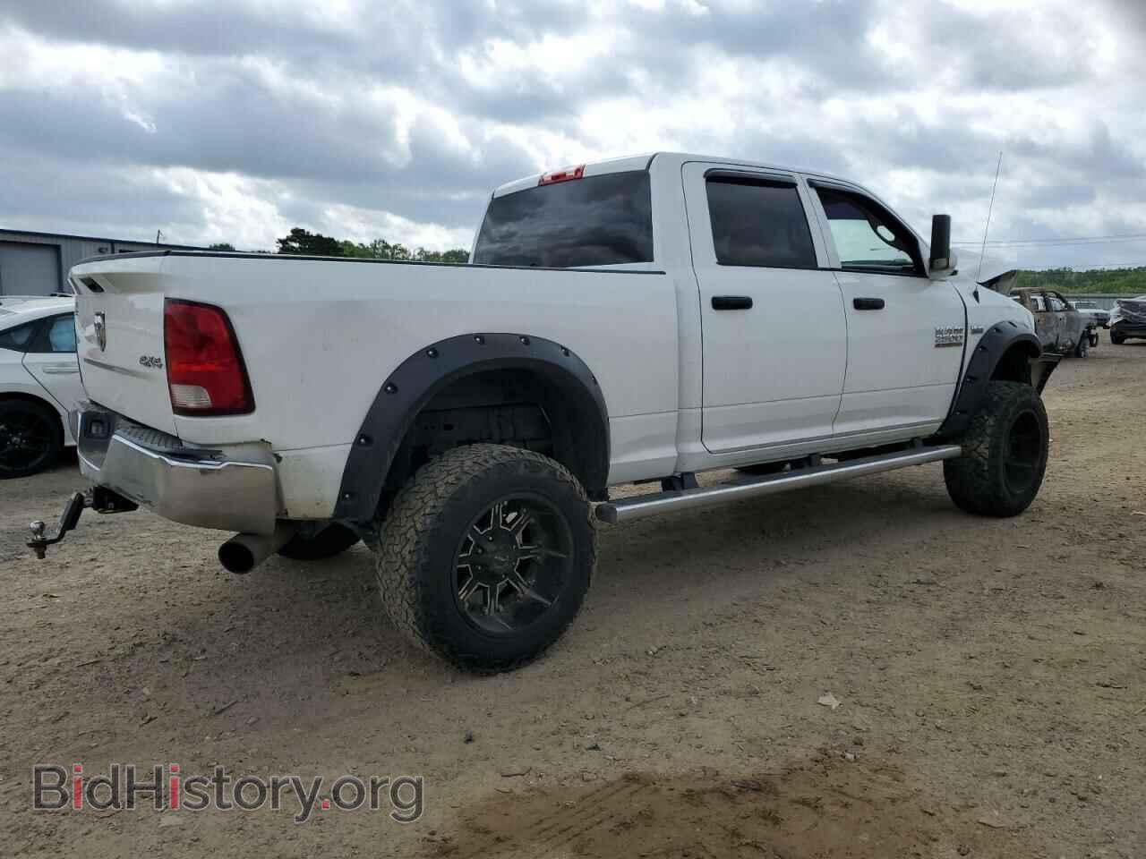 2018 RAM All Models - VIN: 3C6UR5CJ8JG256111 - Photo 3