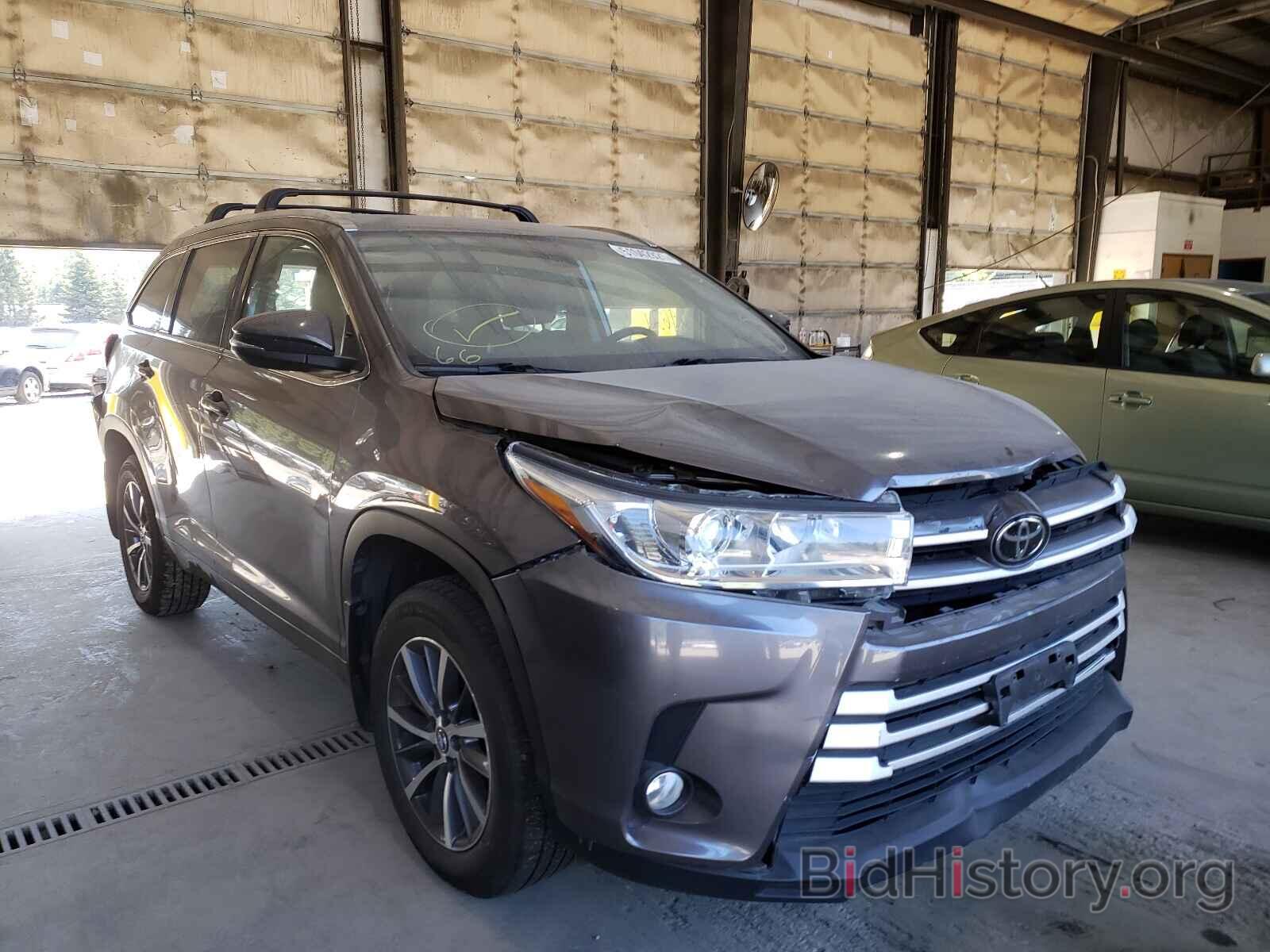 Photo 5TDJZRFH3JS529436 - TOYOTA HIGHLANDER 2018