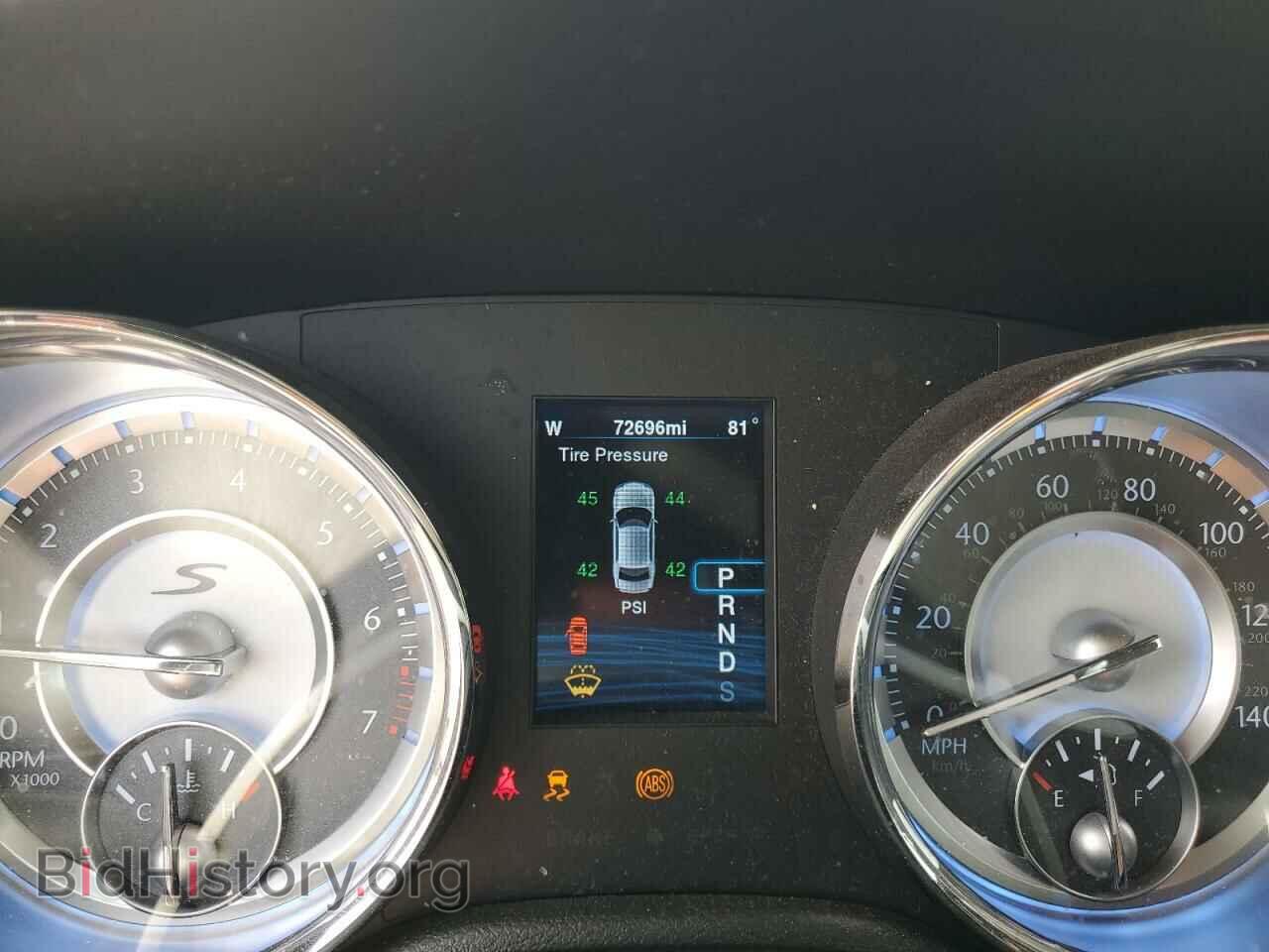 2014 CHRYSLER 300 - VIN: 2C3CCABG4EH144310 - Фото 9