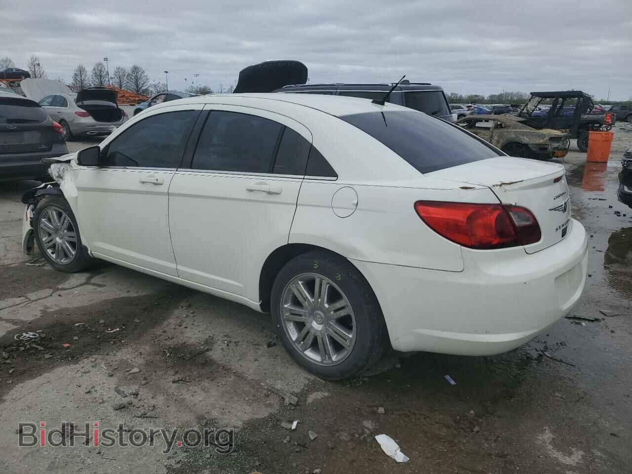 2009 CHRYSLER SEBRING - VIN: 1C3LC56V89N563161 - Фото 2