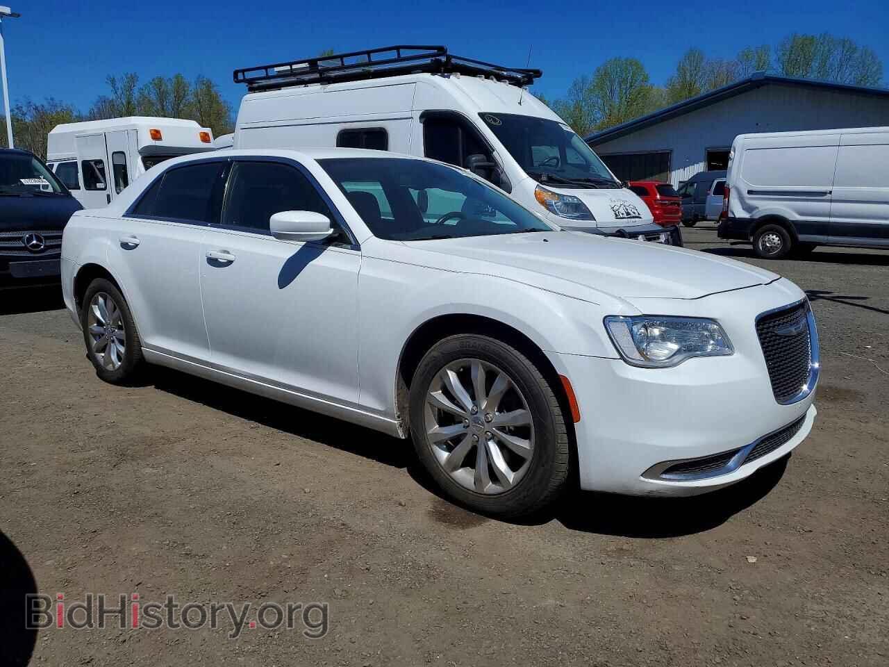 2017 CHRYSLER 300 - VIN: 2C3CCARG9HH637409 - Фото 4