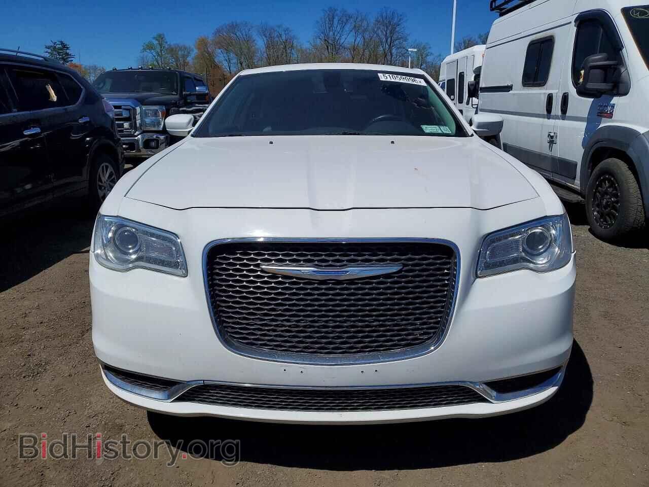 2017 CHRYSLER 300 - VIN: 2C3CCARG9HH637409 - Фото 5