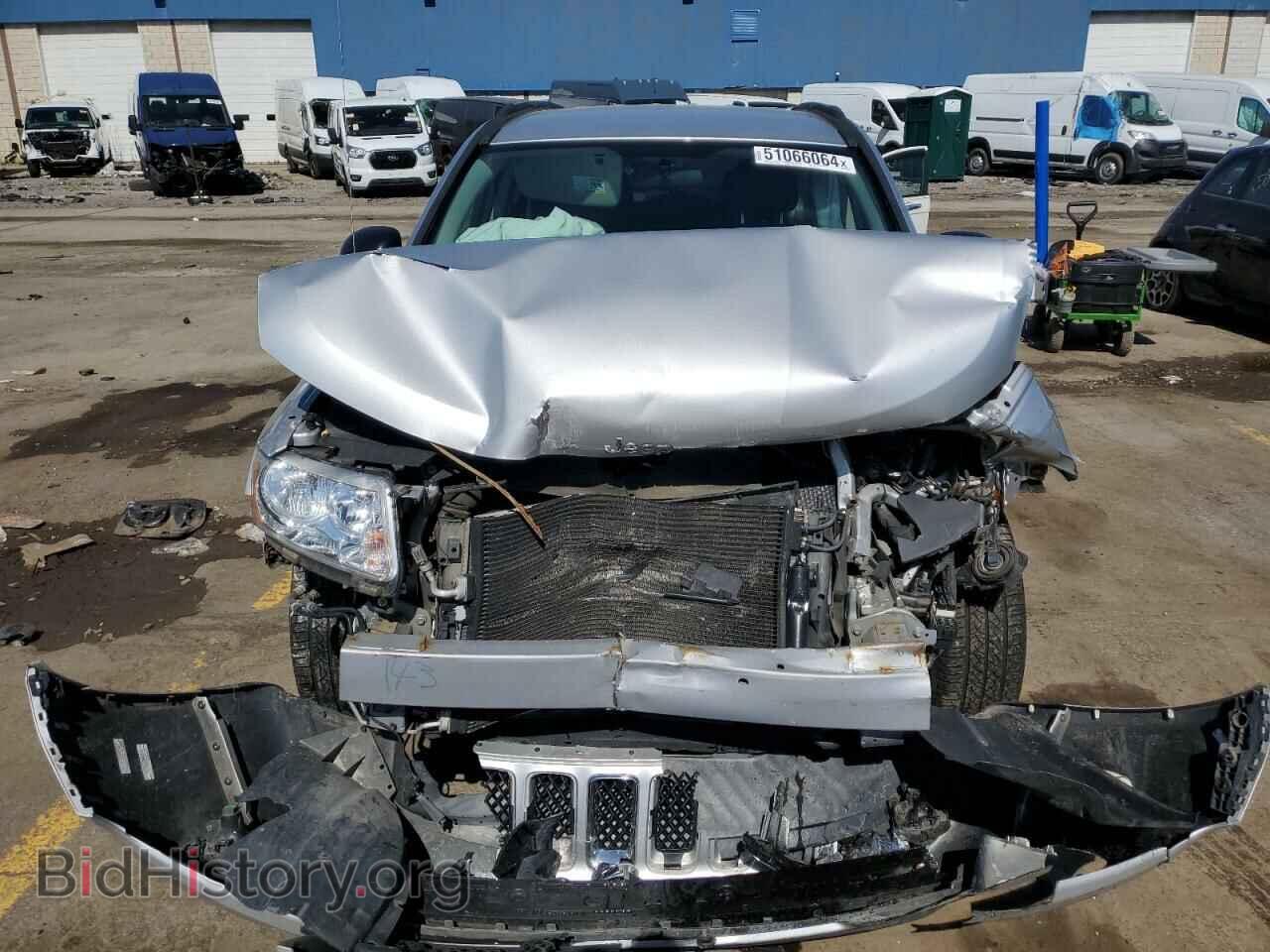 2011 JEEP COMPASS - VIN: 1J4NT1FB1BD137742 - Фото 5