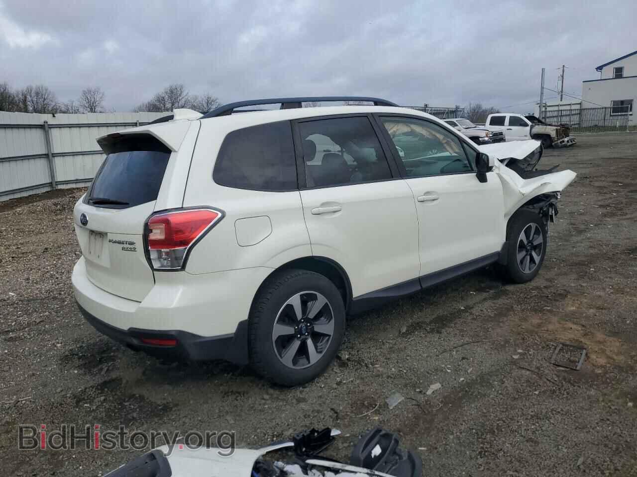 2017 SUBARU FORESTER - VIN: JF2SJAEC6HH450958 - Фото 3