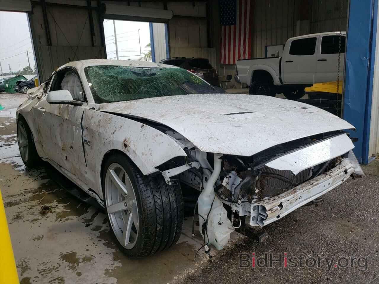 Photo 1FA6P8CF8L5161956 - FORD MUSTANG 2020