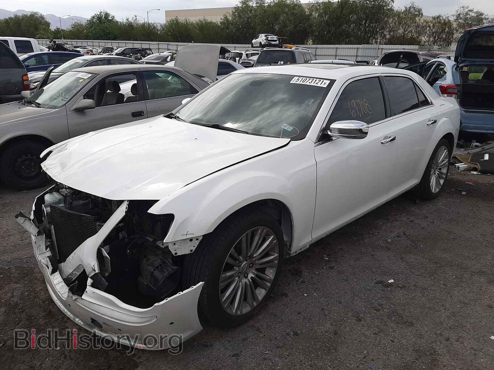 2011 CHRYSLER 300 - VIN: 2C3CA6CT9BH528660 - Фото 2