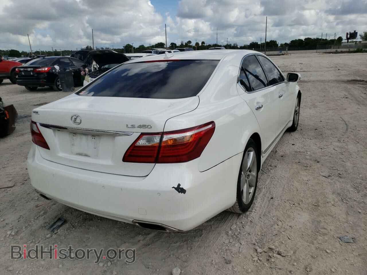2012 LEXUS LS460 - VIN: JTHBL5EFXC5111350 - Photo 4