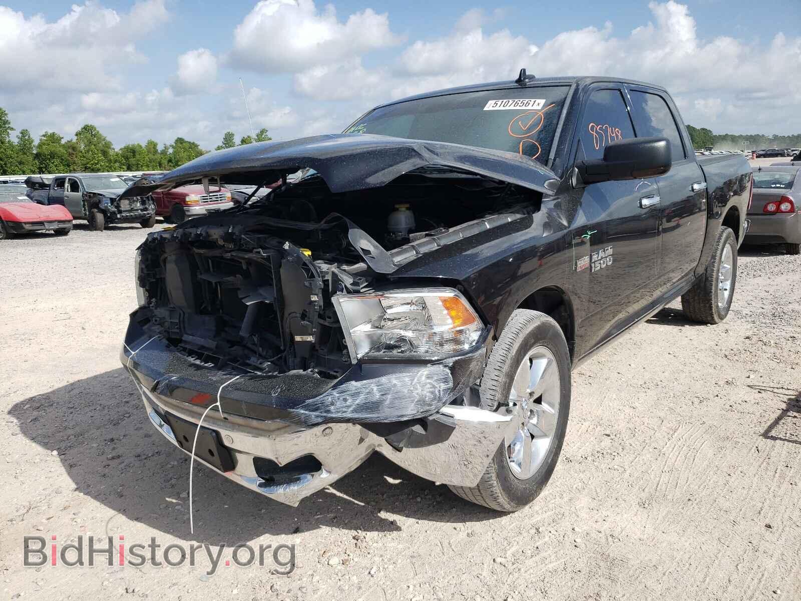 2017 RAM 1500 - VIN: 3C6RR6LT1HG637127 - Photo 2