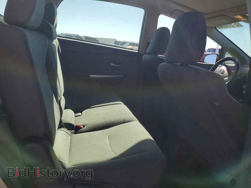 2014 Toyota PRIUS (VIN JTDZN3EU2E3329570) — photo 10 of 13