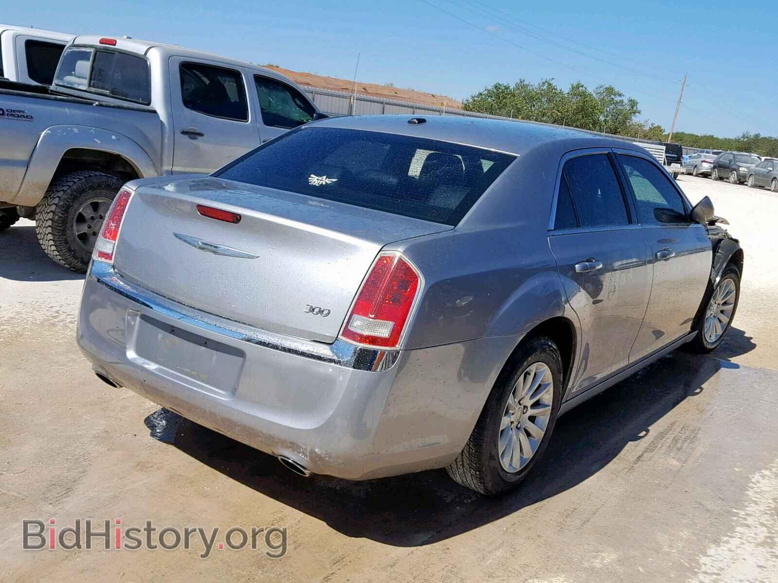 2013 CHRYSLER 300 - VIN: 2C3CCAAG3DH572336 - Фото 4