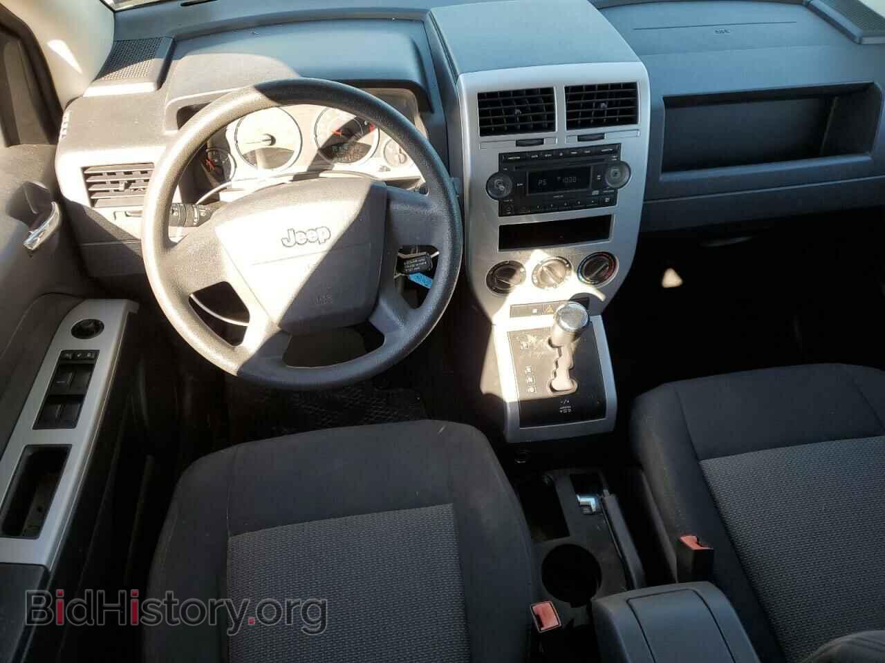 2008 JEEP COMPASS - VIN: 1J8FF47WX8D621561 - Фото 8