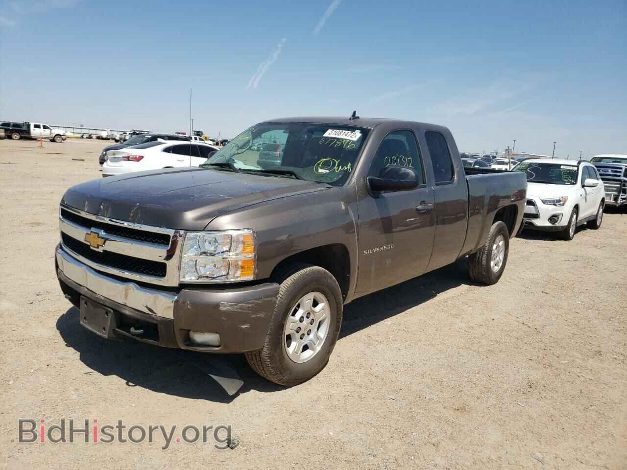 2007 CHEVROLET SILVERADO - VIN: 2GCEC19J571677896 - Фото 2