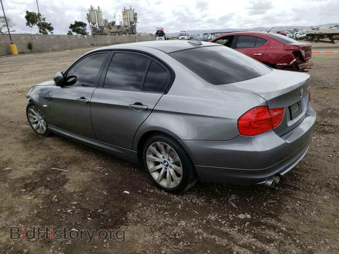 2011 BMW 3 SERIES - VIN: WBAPH7C58BE852736 - Фото 2
