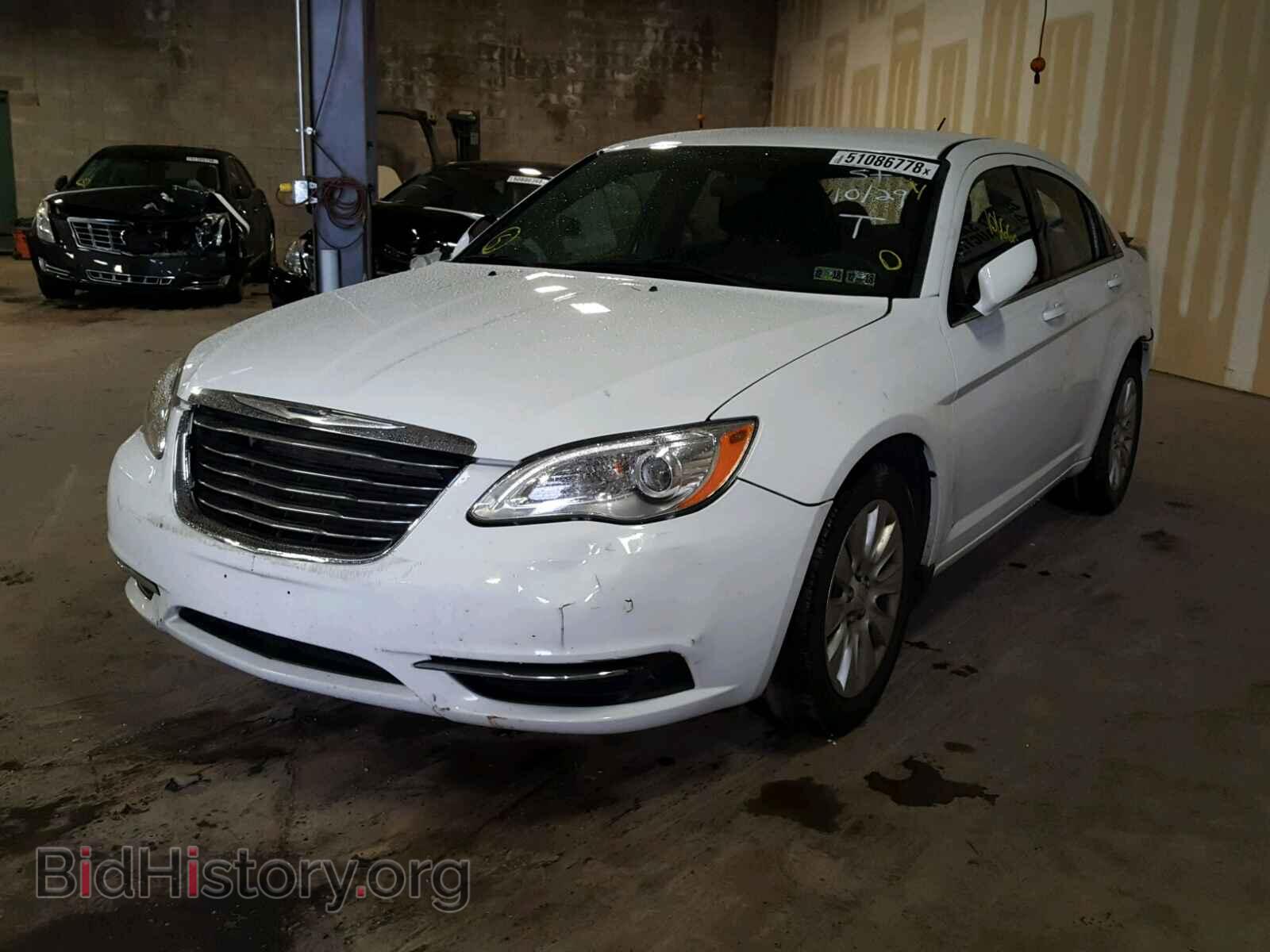 2014 CHRYSLER 200 - VIN: 1C3CCBABXEN140748 - Фото 2