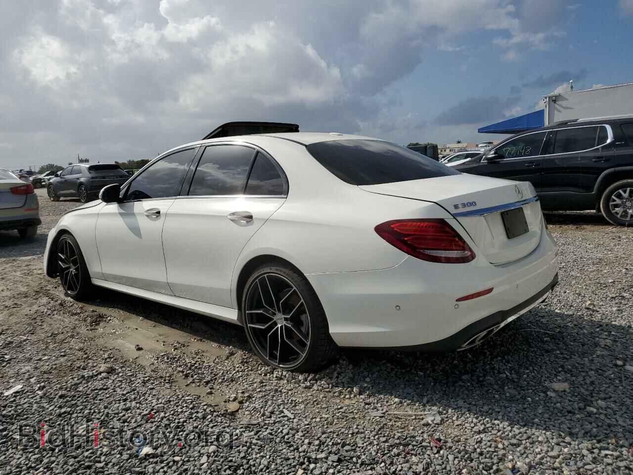 2017 MERCEDES-BENZ E-CLASS - VIN: WDDZF4KB6HA021765 - Фото 2