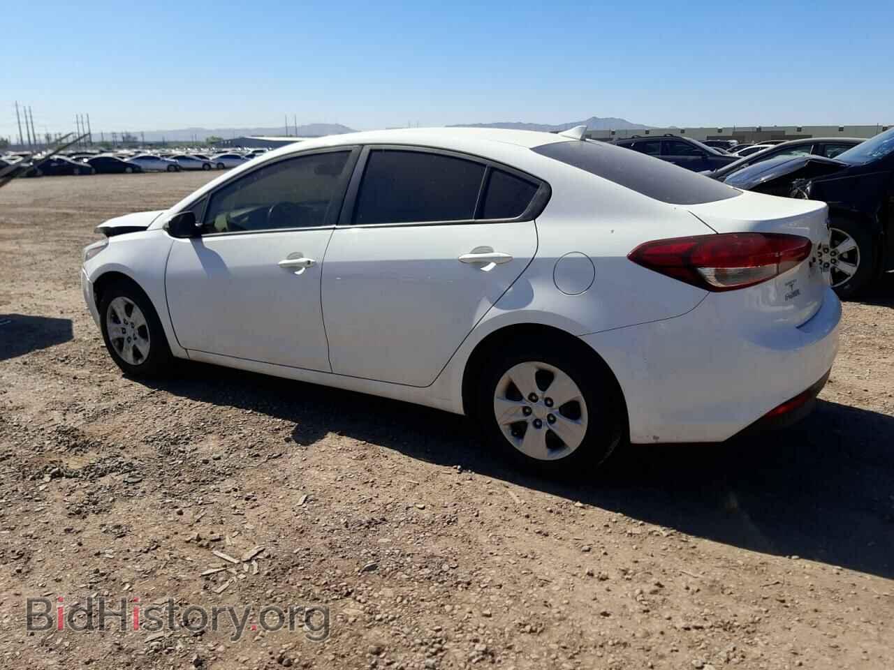 2017 KIA FORTE - VIN: 3KPFK4A73HE043631 - Фото 2
