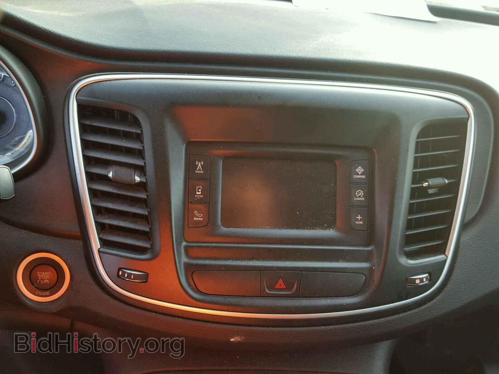 2016 CHRYSLER 200 - VIN: 1C3CCCAB7GN144894 - Фото 9