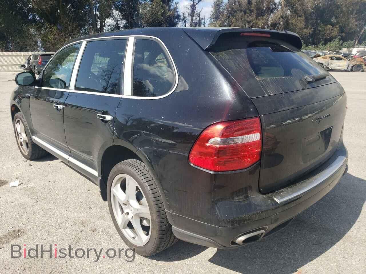 2010 PORSCHE CAYENNE - VIN: WP1AA2AP8ALA06572 - Photo 2