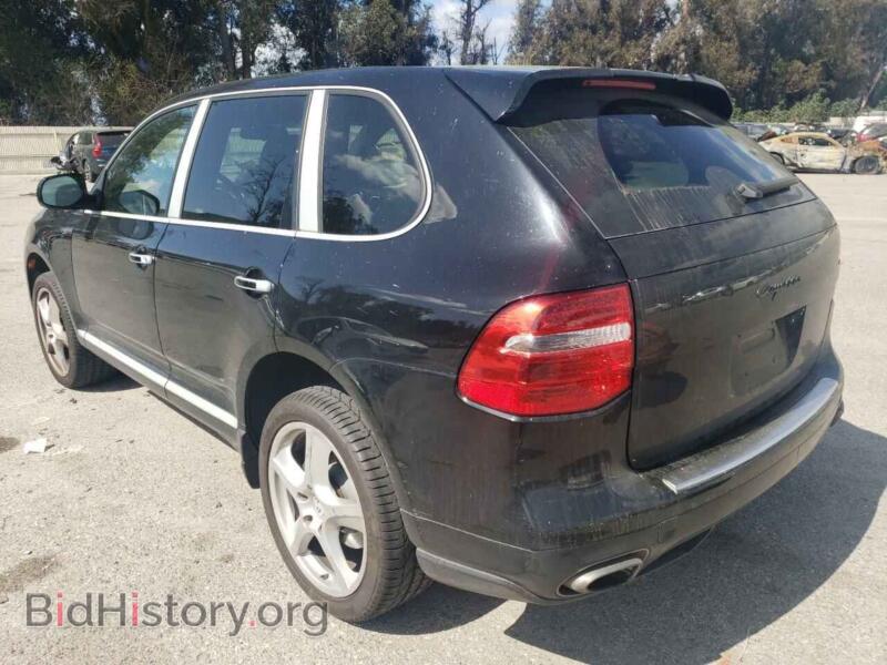2010 Porsche CAYENNE (VIN WP1AA2AP8ALA06572) — фото 2 из 12