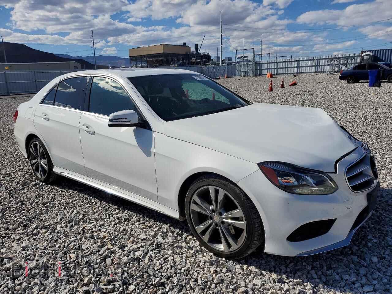 2014 MERCEDES-BENZ E-CLASS - VIN: WDDHF5KB8EB069064 - Фото 4