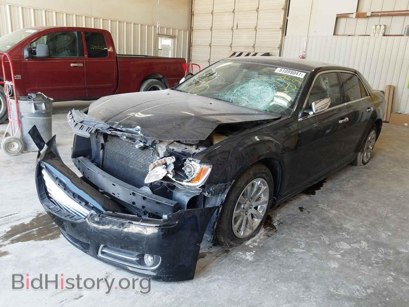 2012 CHRYSLER 300 - VIN: 2C3CCACG3CH166584 - Фото 2