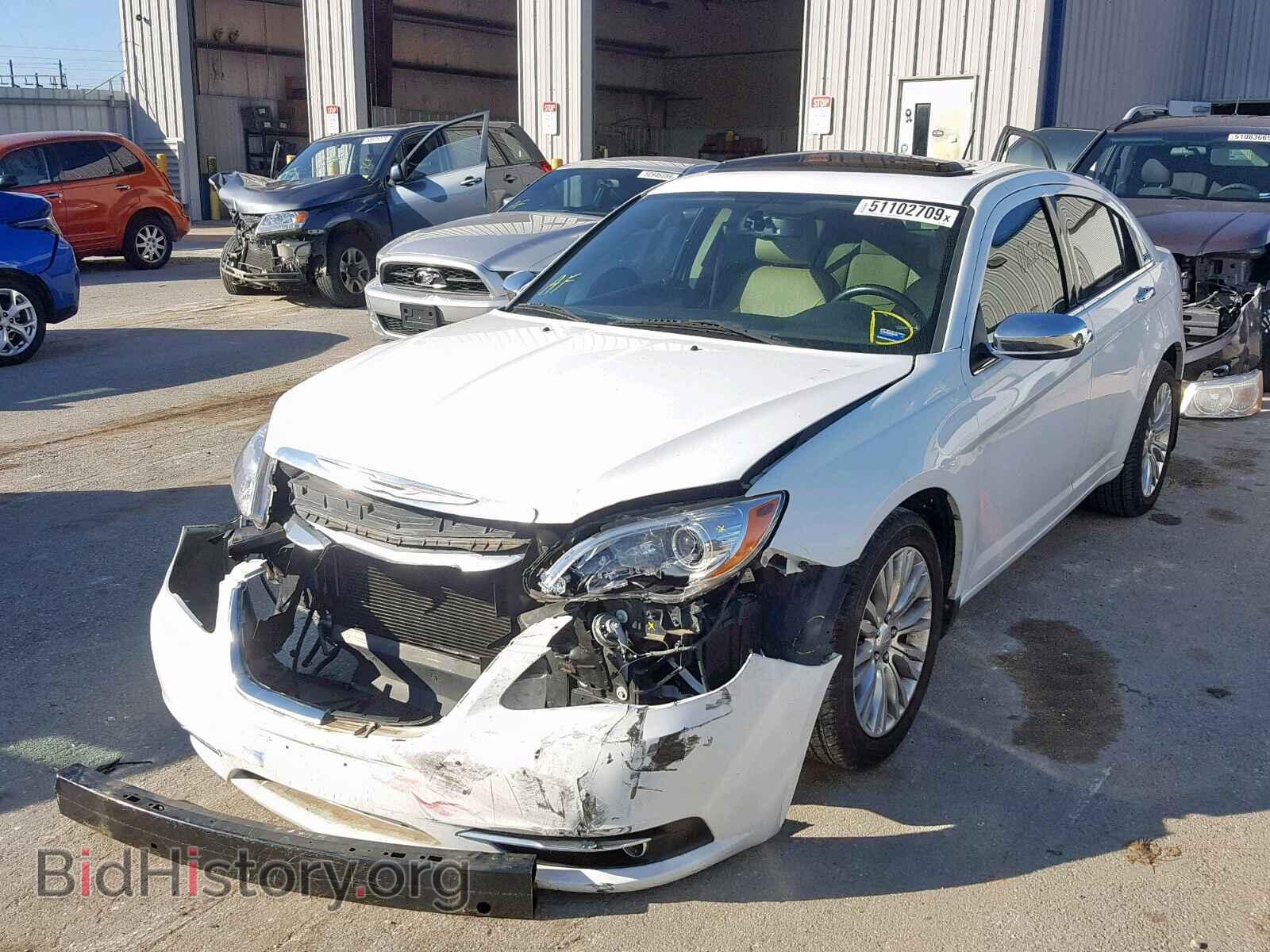 2012 CHRYSLER 200 - VIN: 1C3CCBCG2CN106843 - Photo 2