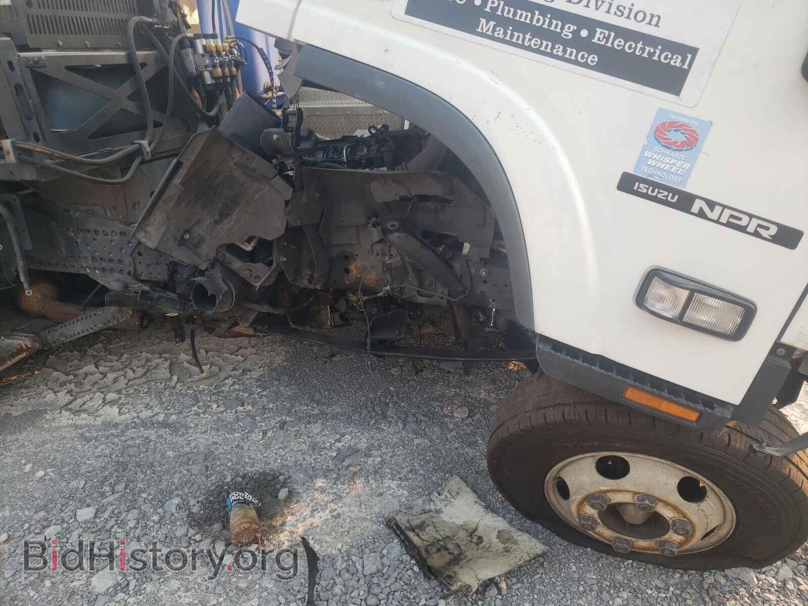 2018 ISUZU NPR - VIN: 54DB4W1BXJS809443 - Photo 9