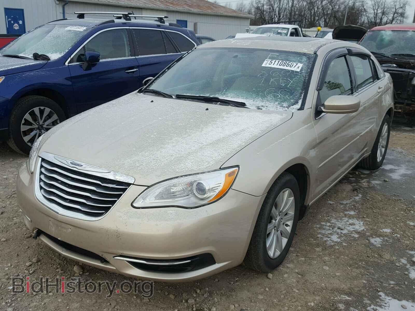 2013 CHRYSLER 200 - VIN: 1C3CCBBG1DN678604 - Фото 2