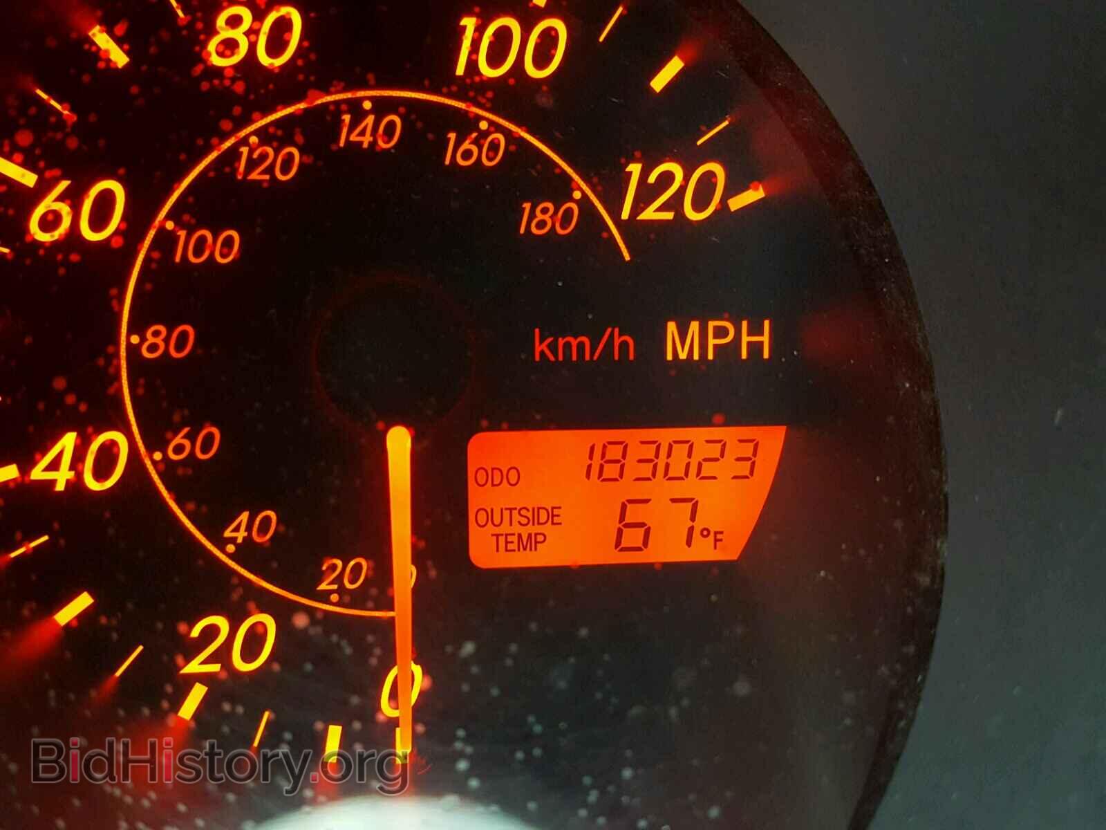 2003 TOYOTA COROLLA - VIN: 2T1KR32E13C082226 - Фото 8