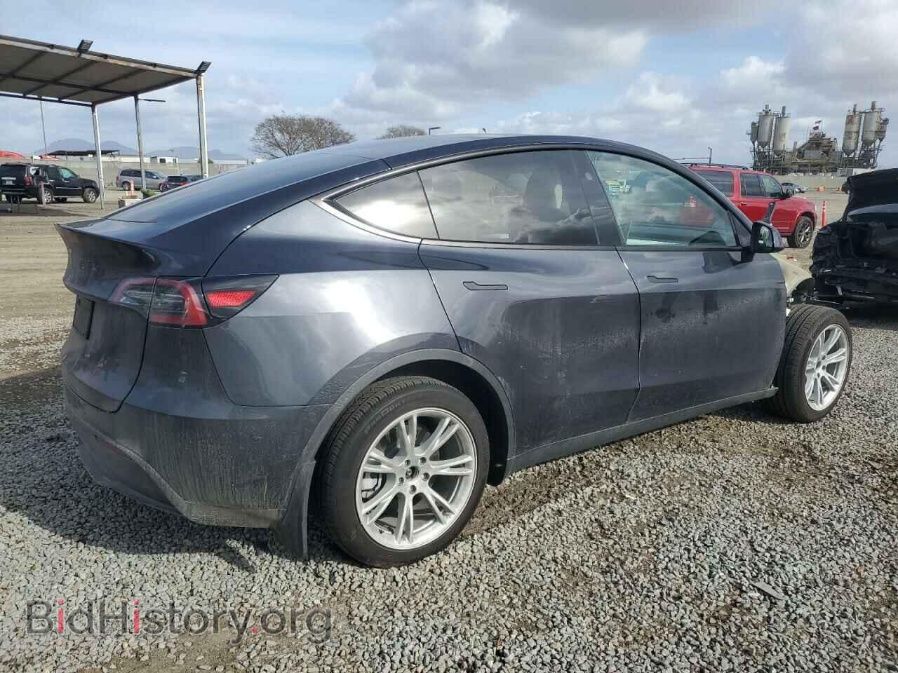 2024 TESLA MODEL Y - VIN: 7SAYGDED9RF092955 - Фото 3