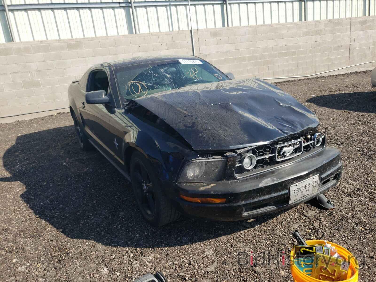 Photo 1ZVHT80N085120851 - FORD MUSTANG 2008