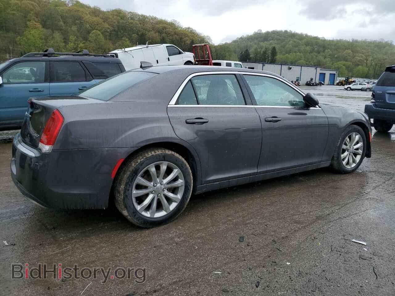 2016 CHRYSLER 300 - VIN: 2C3CCARG0GH190922 - Фото 3