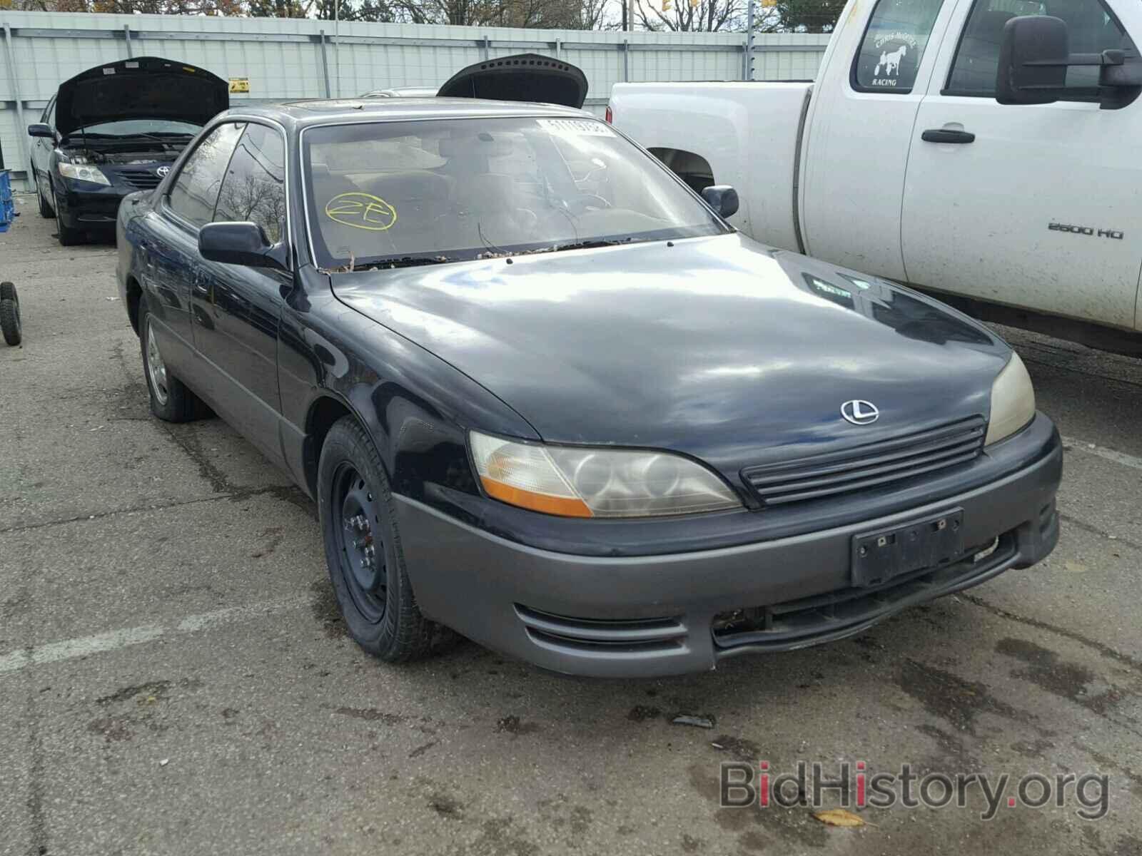 Photo JT8BF12G1T0158485 - LEXUS ES300 1996