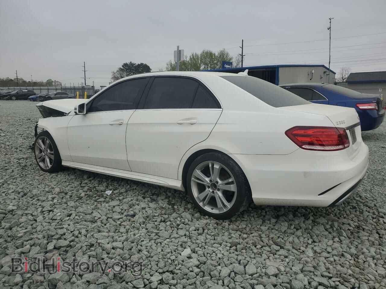 2014 MERCEDES-BENZ E-CLASS - VIN: WDDHF5KB9EA861939 - Фото 2