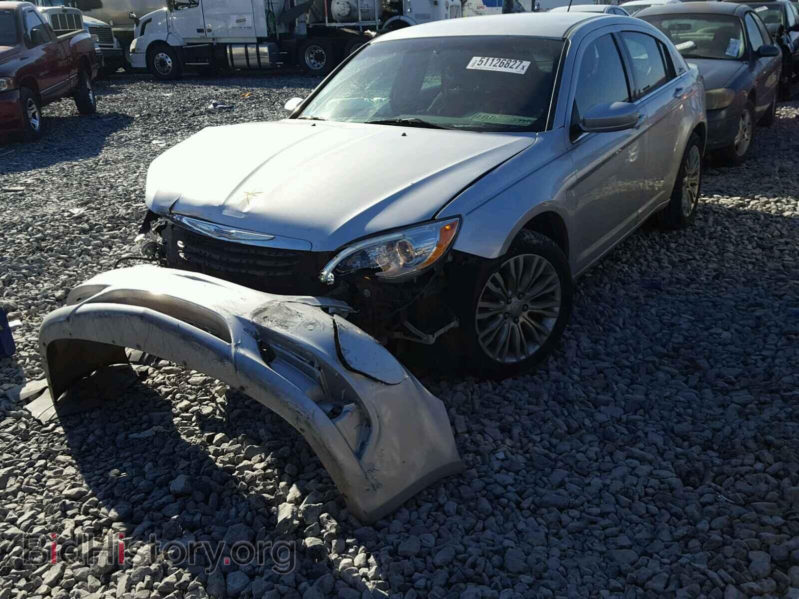 2012 CHRYSLER 200 - VIN: 1C3CCBABXCN155375 - Фото 2