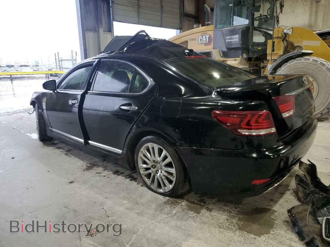 2013 LEXUS LS460 - VIN: JTHBL5EF6D5120970 - Photo 2
