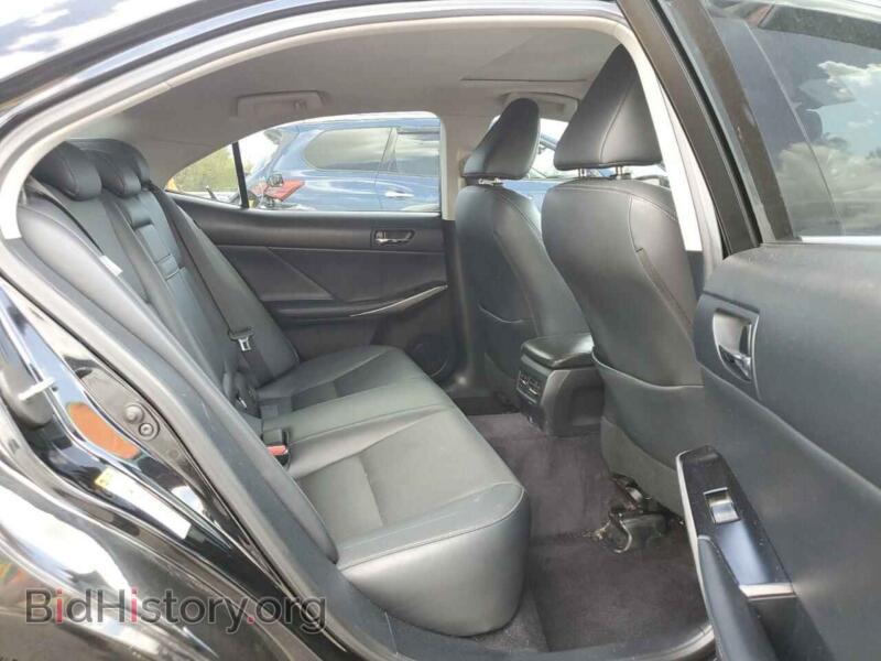 2014 Lexus IS (VIN JTHCF1D22E5014584) — photo 10 of 12