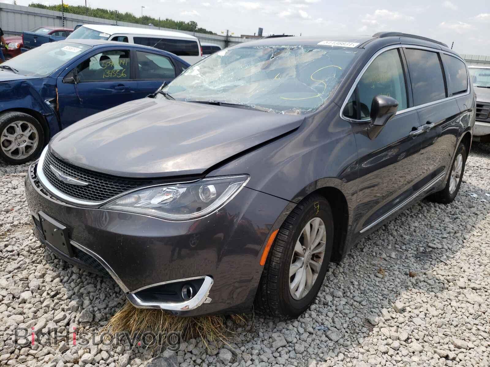 2017 CHRYSLER PACIFICA - VIN: 2C4RC1BGXHR832025 - Photo 2