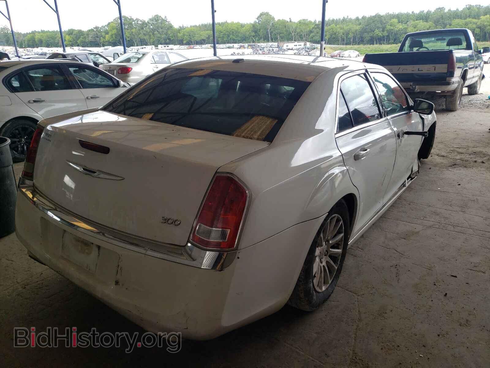 2013 CHRYSLER 300 - VIN: 2C3CCAAG3DH644555 - Фото 4