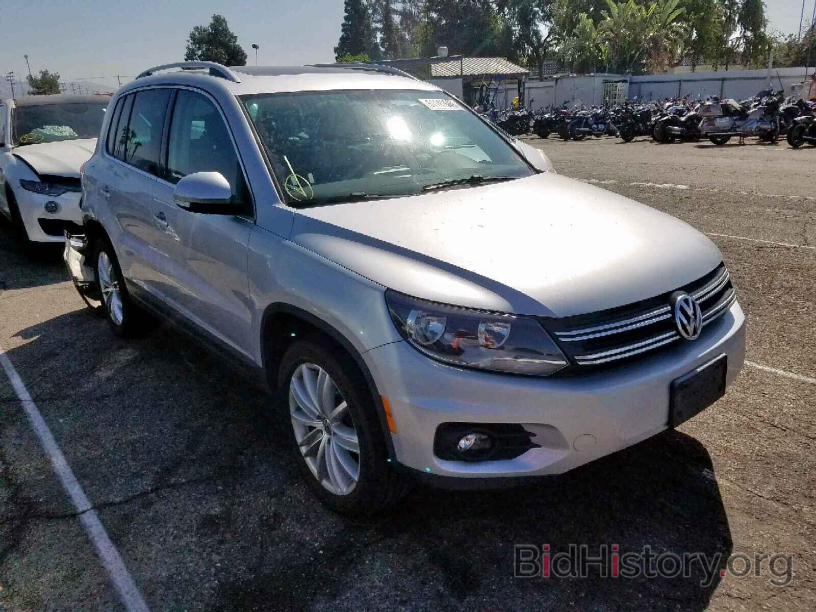 Фотография WVGAV7AX5CW558417 - VOLKSWAGEN TIGUAN S 2012