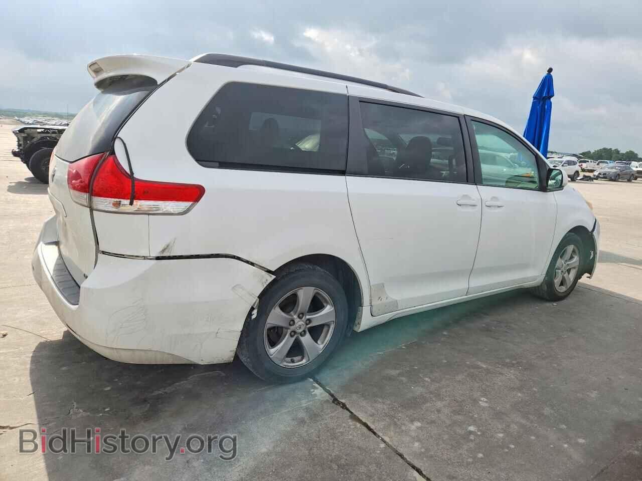 2011 TOYOTA SIENNA - VIN: 5TDKK3DC3BS023829 - Фото 3